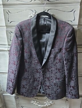 WD NY Burgundy Floral Jacquard Blazer with Black Satin Shawl Collar